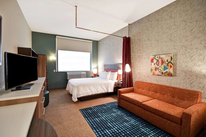 Room 26 of 40