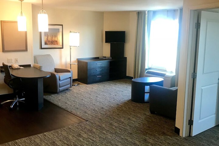 Room 15 of 32