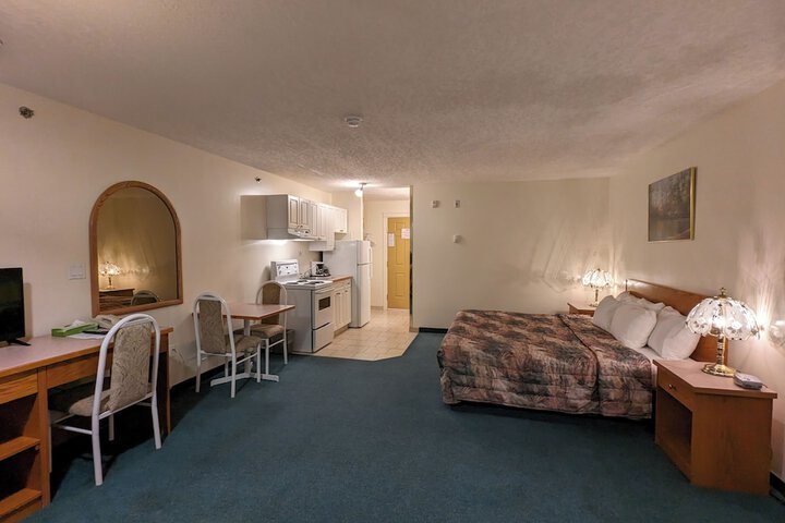Room 10 of 19