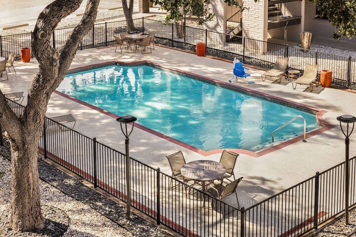 Pool 5 of 32