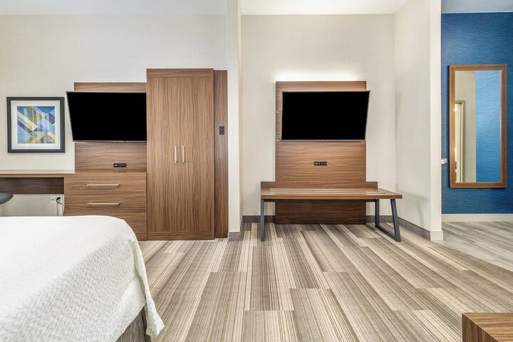 Room 191 of 348