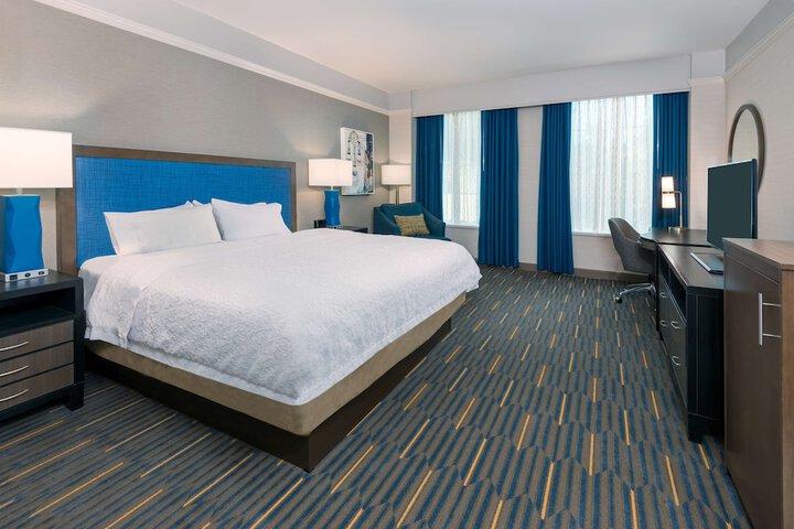Room 25 of 46