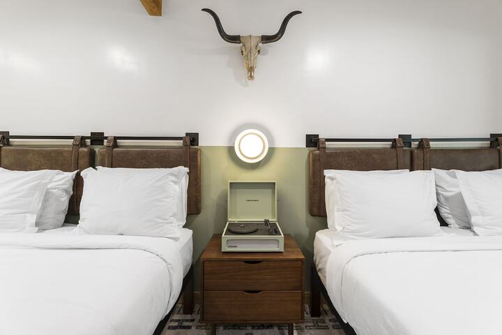 Room 34 of 52