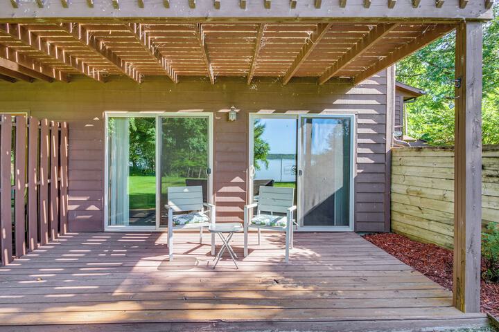 Beach & Lake Access: Brainerd Townhome