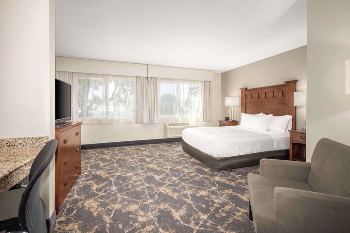 La Quinta Inn & Suites by Wyndham Grants Pass