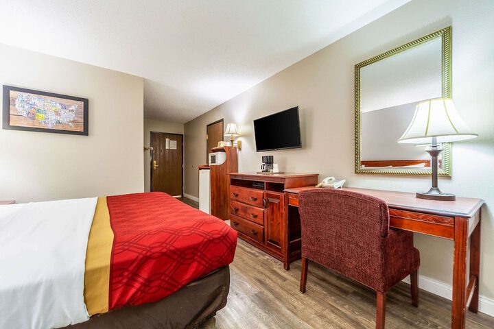 Room 46 of 74