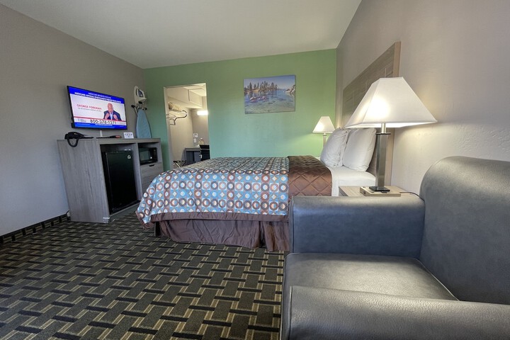 Room 34 of 84
