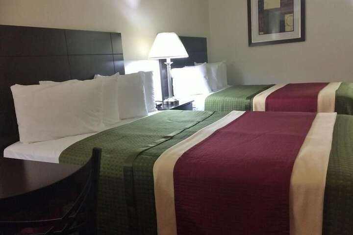 Travel Inn & Suites