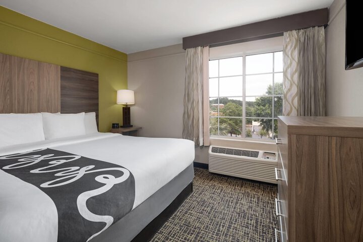 La Quinta Inn & Suites by Wyndham Atlanta Stockbridge