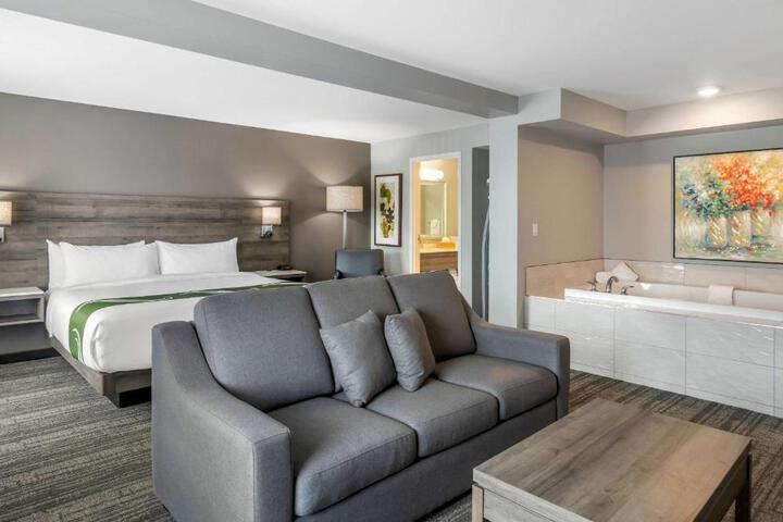 Quality Inn & Suites Amsterdam