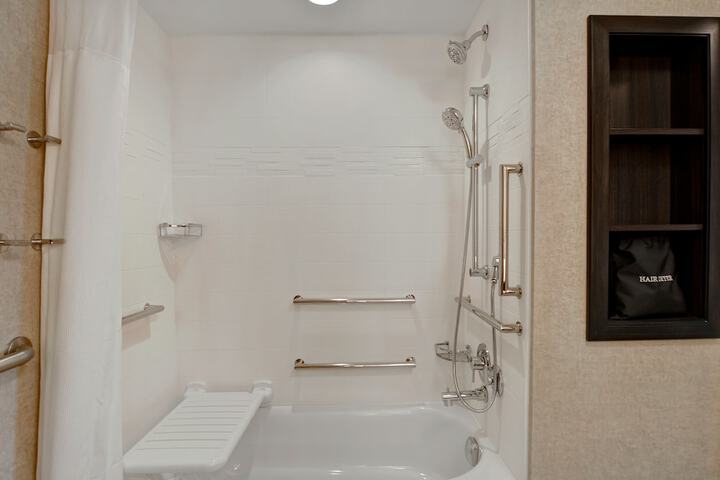 Room 34 of 53