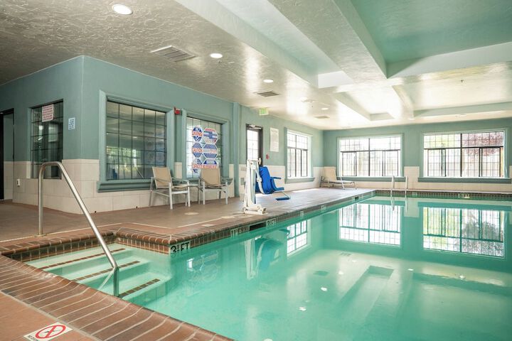Holiday Inn Express Hotel & Suites Hesperia by IHG