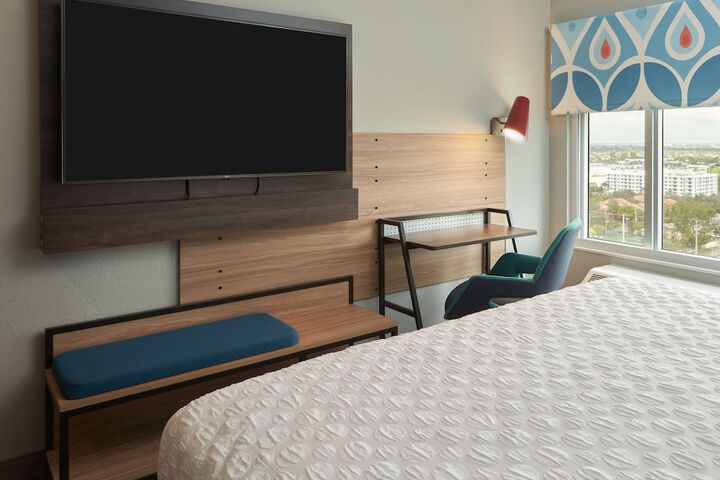 Tru by Hilton Fort Lauderdale Downtown