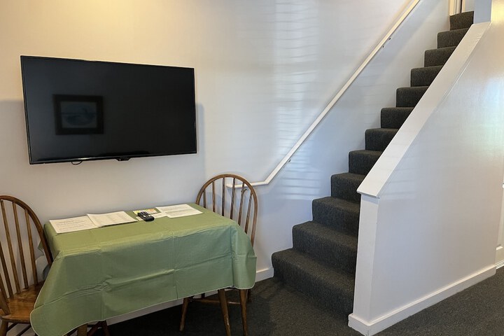 Room 25 of 36