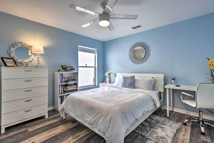 Apopka Single-story Home w / Private Lanai + Pool!