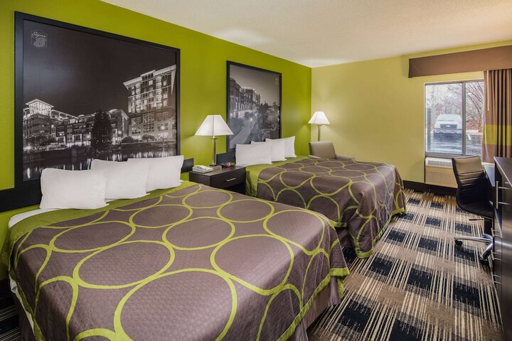 Room 10 of 19