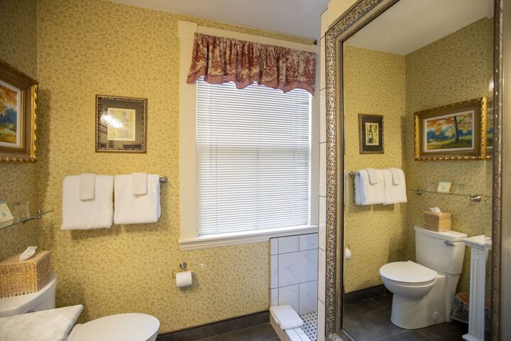 Room 25 of 126