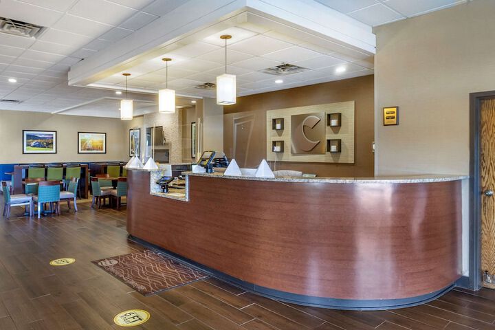 Hotel Interior 6 of 37