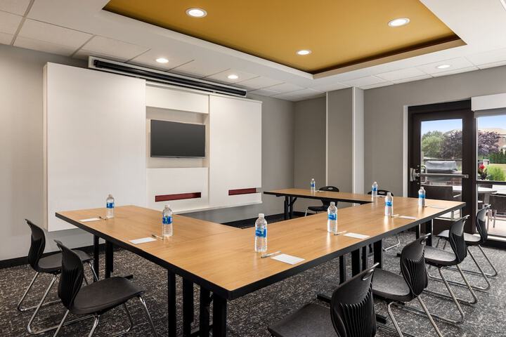 Towneplace Suites by Marriott Harrisburg West / Mechanicsburg