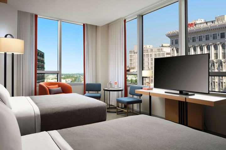 Room 21 of 46