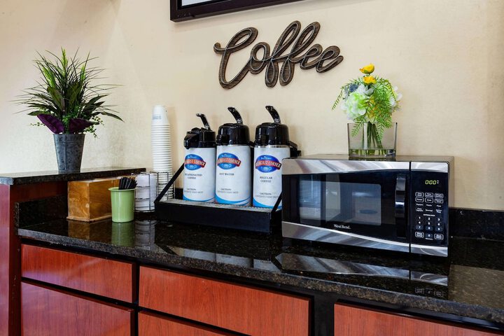 Breakfast/Coffee Service 38 of 44