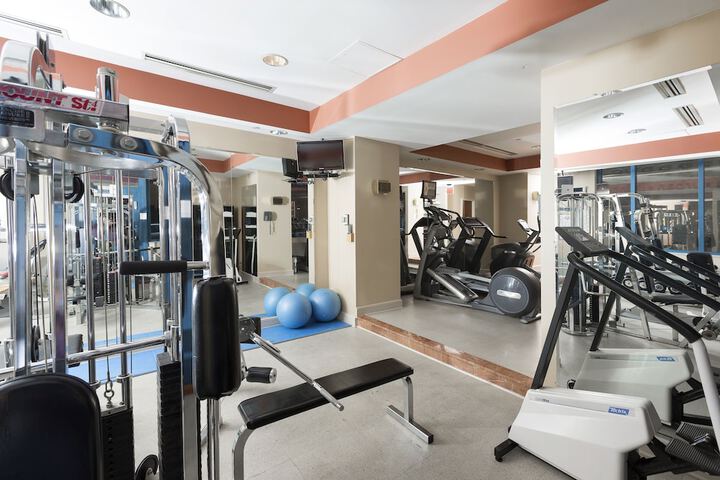 The Cincinnatian Hotel Curio Collection by Hilton