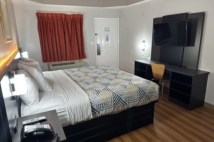 Motel 6 Alvarado TX