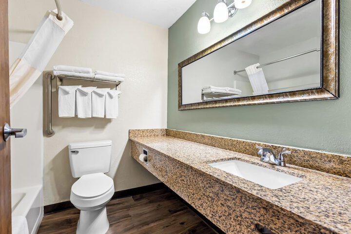 Quality Inn Brookings - University