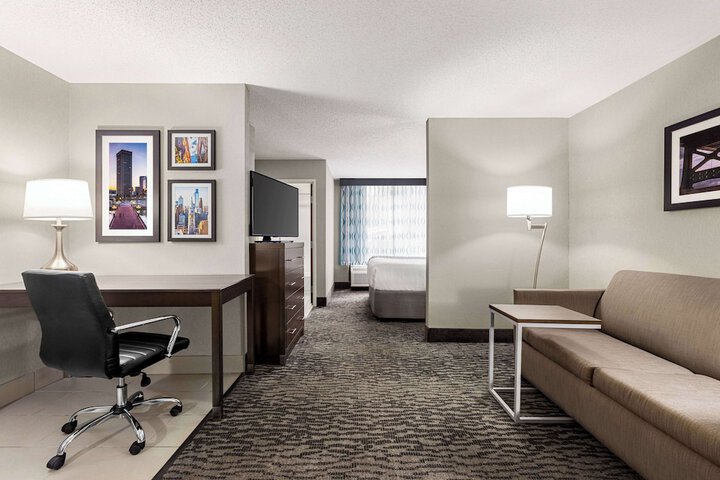 La Quinta Inn & Suites by Wyndham Newark - Elkton