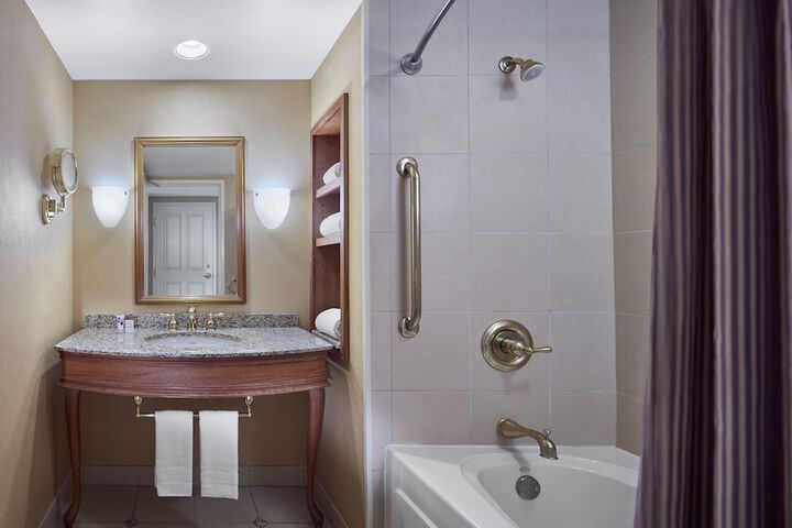 Harrahs Metropolis Hotel & Casino - a Caesars Rewards Destination