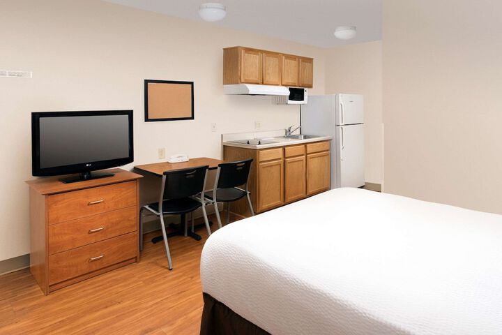 Room 15 of 38