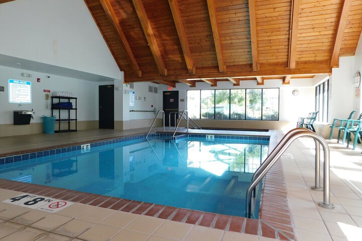 Pool 11 of 44
