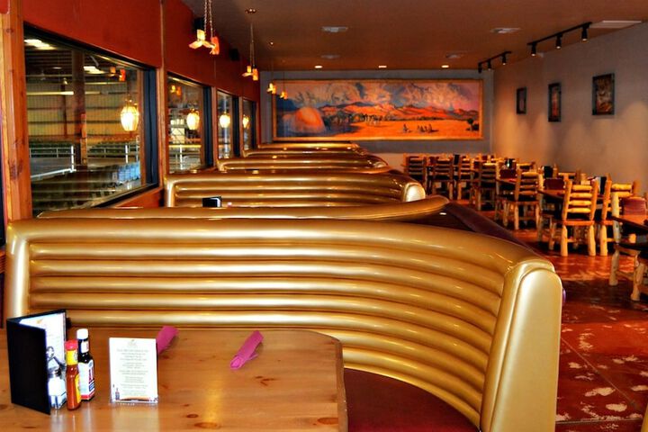 Dining 43 of 56