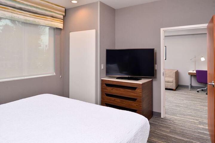 Room 32 of 114