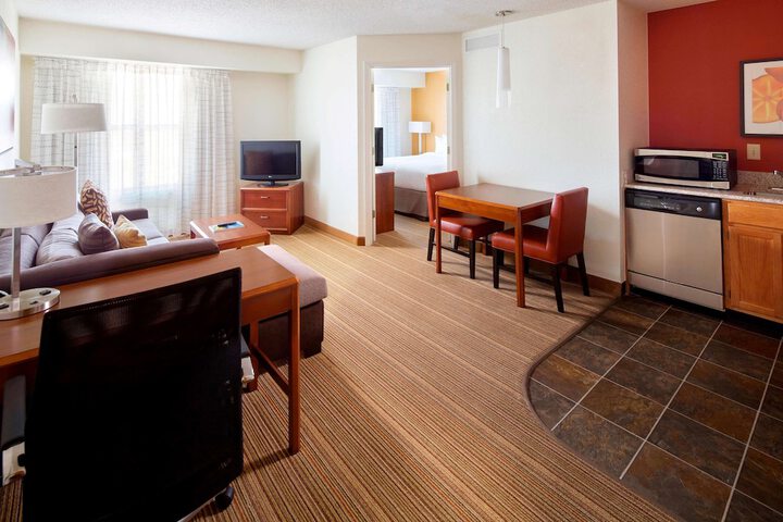 Room 12 of 24