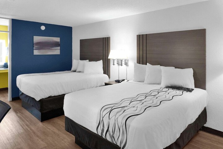 Room 30 of 52