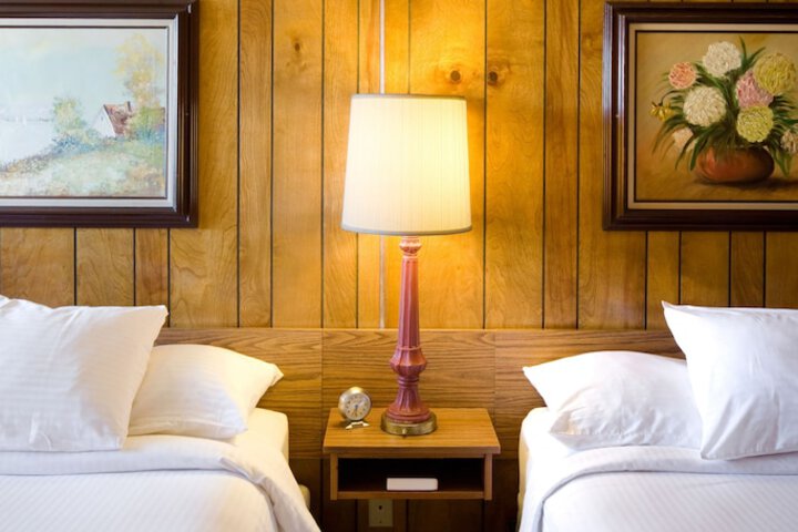 Room 33 of 41