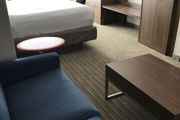 Room 26 of 62