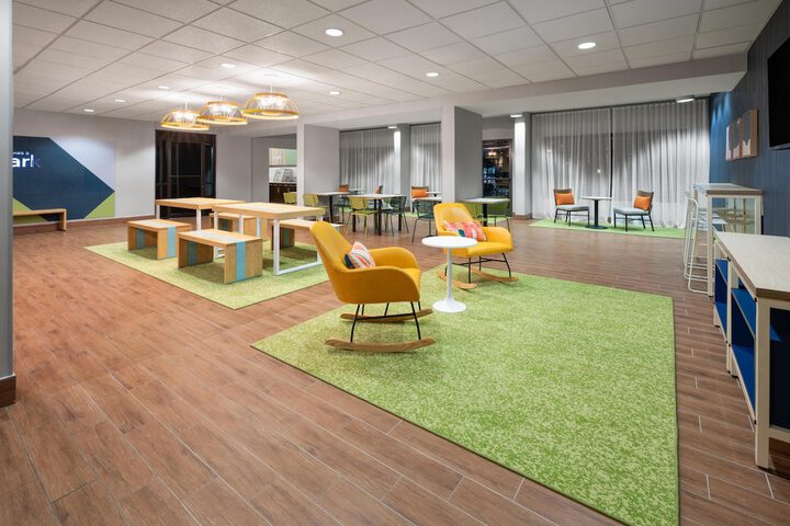 Spark by Hilton Decatur