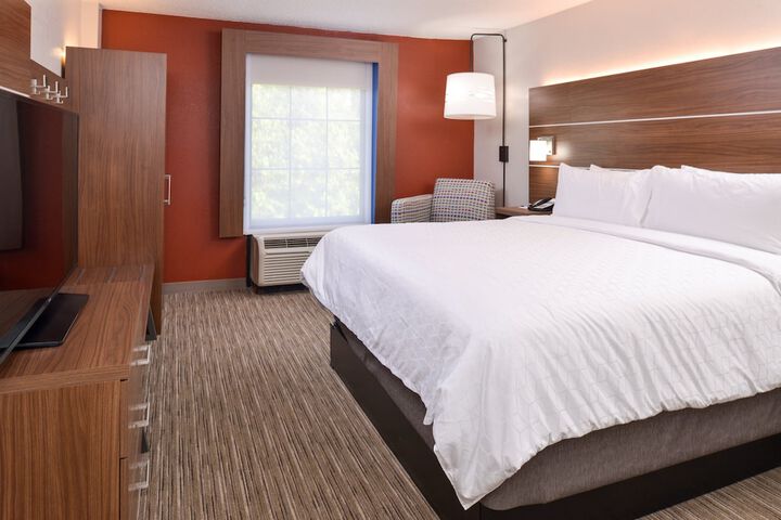 Room 34 of 61