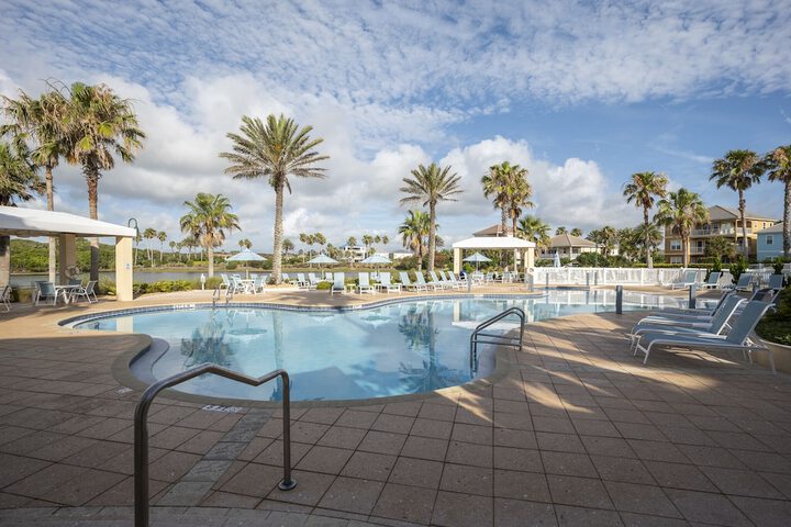 Pool 32 of 75