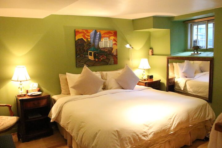 Room 13 of 39
