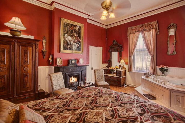 Room 73 of 162