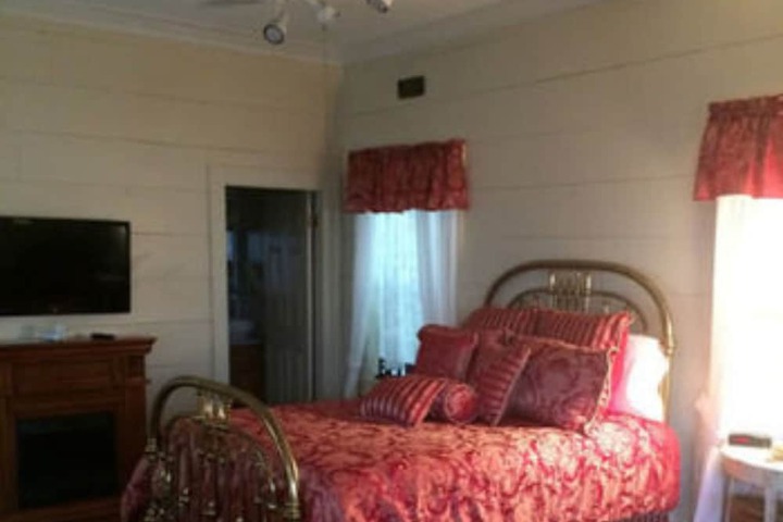 The Carriage House B & B