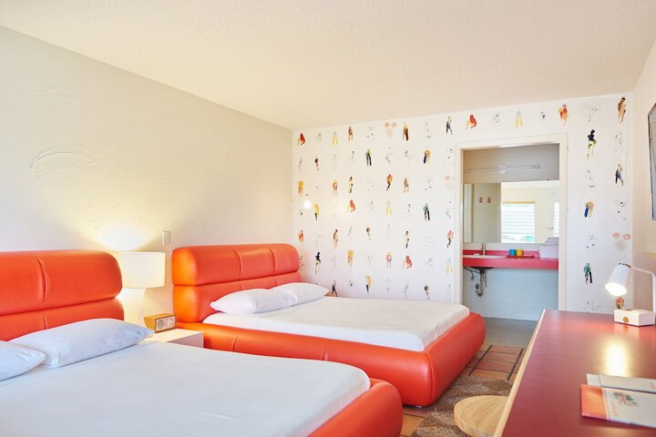 Room 92 of 119