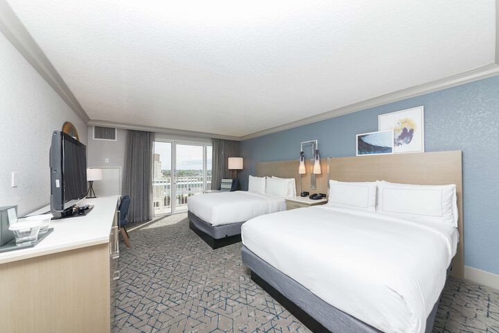 Room 34 of 110