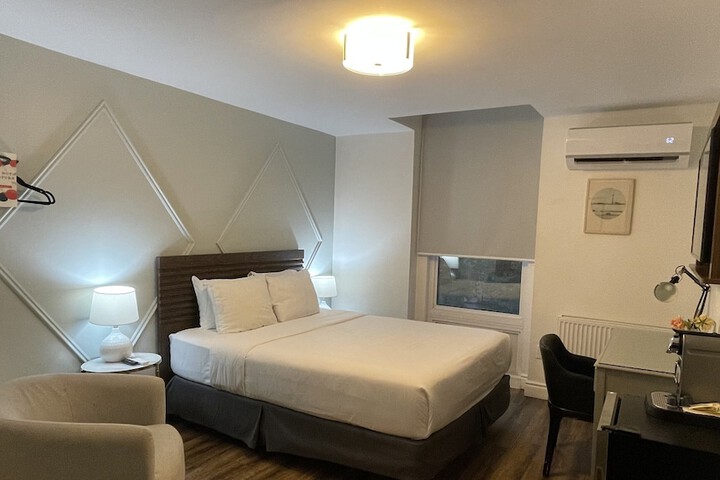 Room 22 of 70