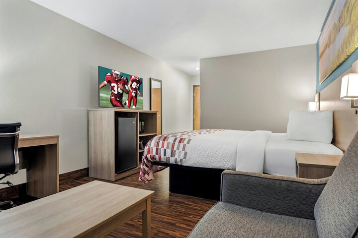 Red Roof Inn & Suites Tomah