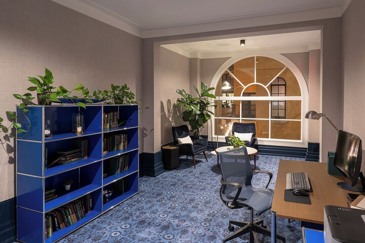 Business Center 66 of 70