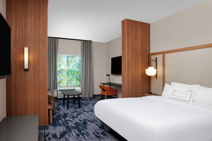Room 20 of 38